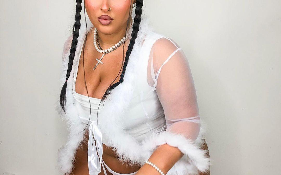 Holly Marston – Wiki, Bio, Facts, Age, Quick, Weight, Height….