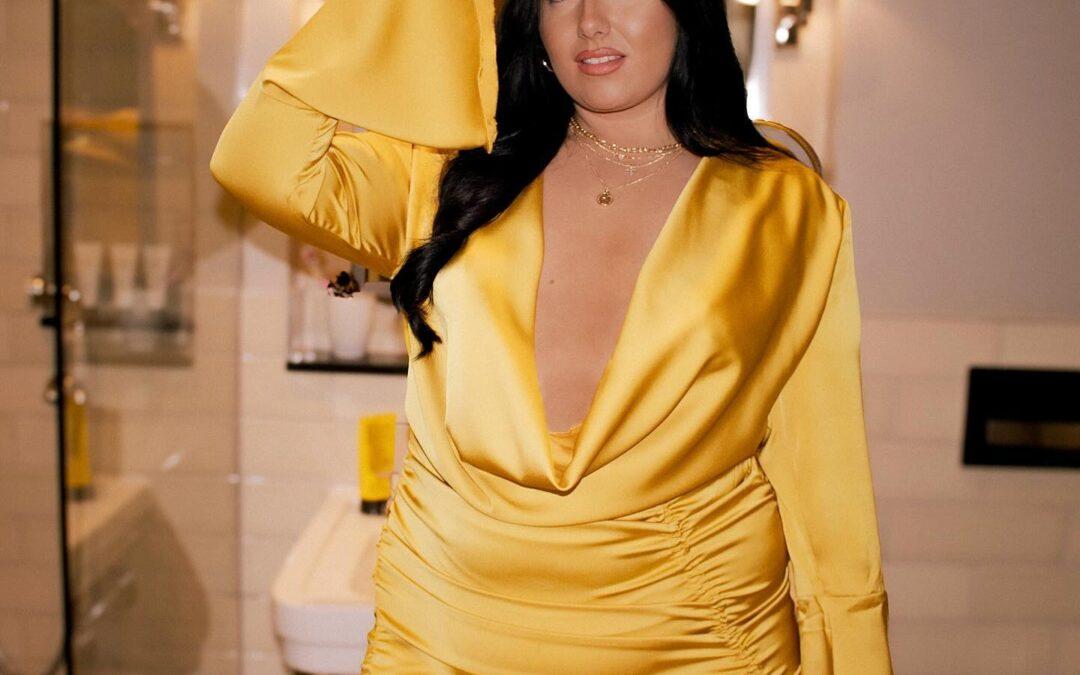 Amie Dev Biography, Facts, Age, Wiki,  Plus sized Model, Chubby Body…