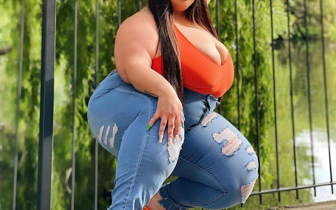 Lovely Liss – Bio, Wiki, Quick Facts, Age, Height, Weight, Measurements, Photos, Plus-size Model