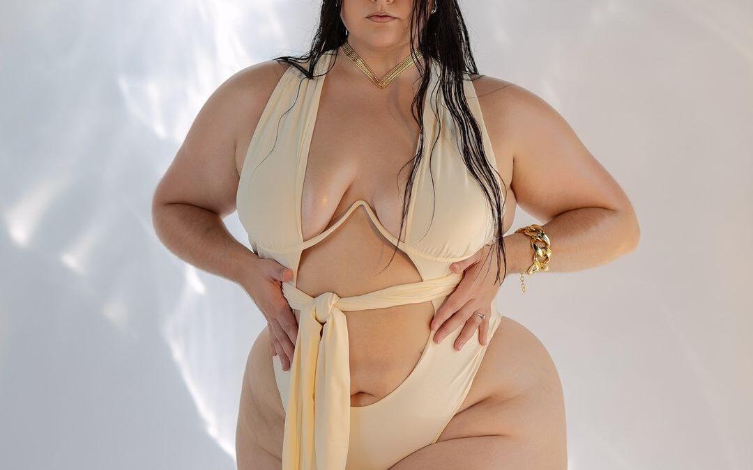 MALLERY MAZZA – Bio, Wiki, Facts, Age, Height, Weight, Body Measurements, Photos; Plus Size Model, Curvy Model